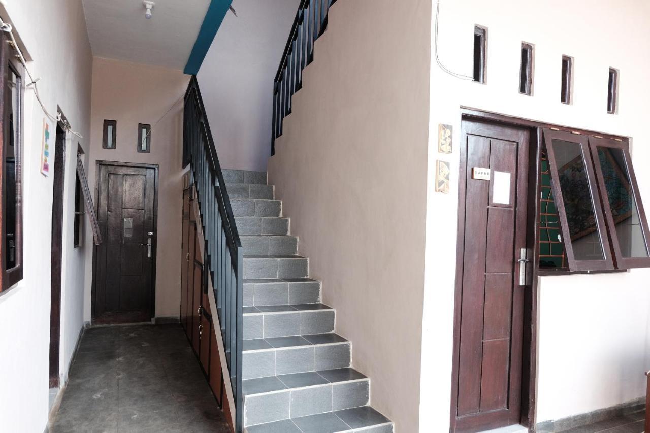Rumah Marianne Sorong Exterior photo